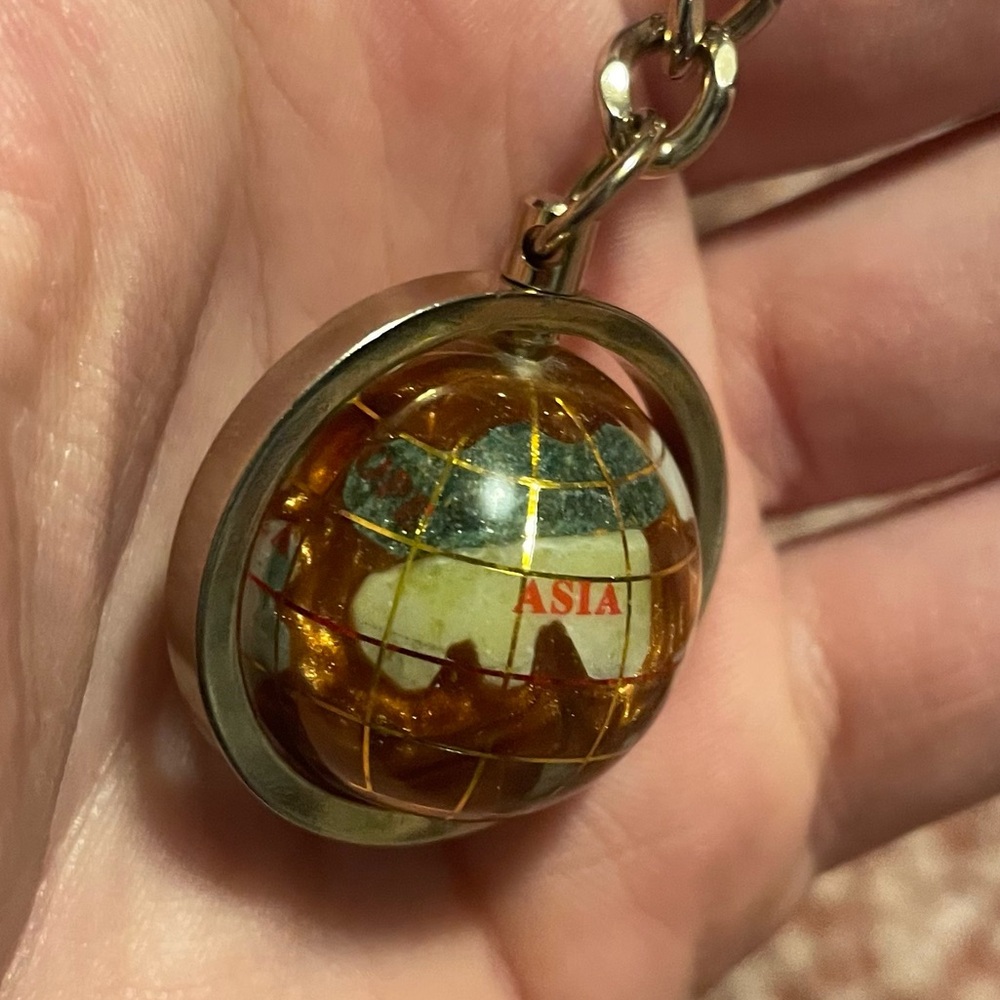 Gemstone Globe Fidget Spinning Goldtone Keychain - Picture 6 of 9